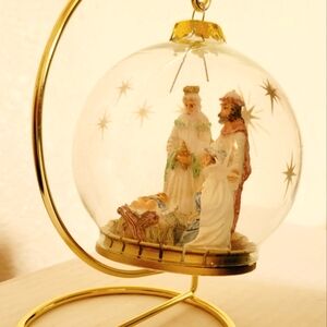 Nativity Globe decor